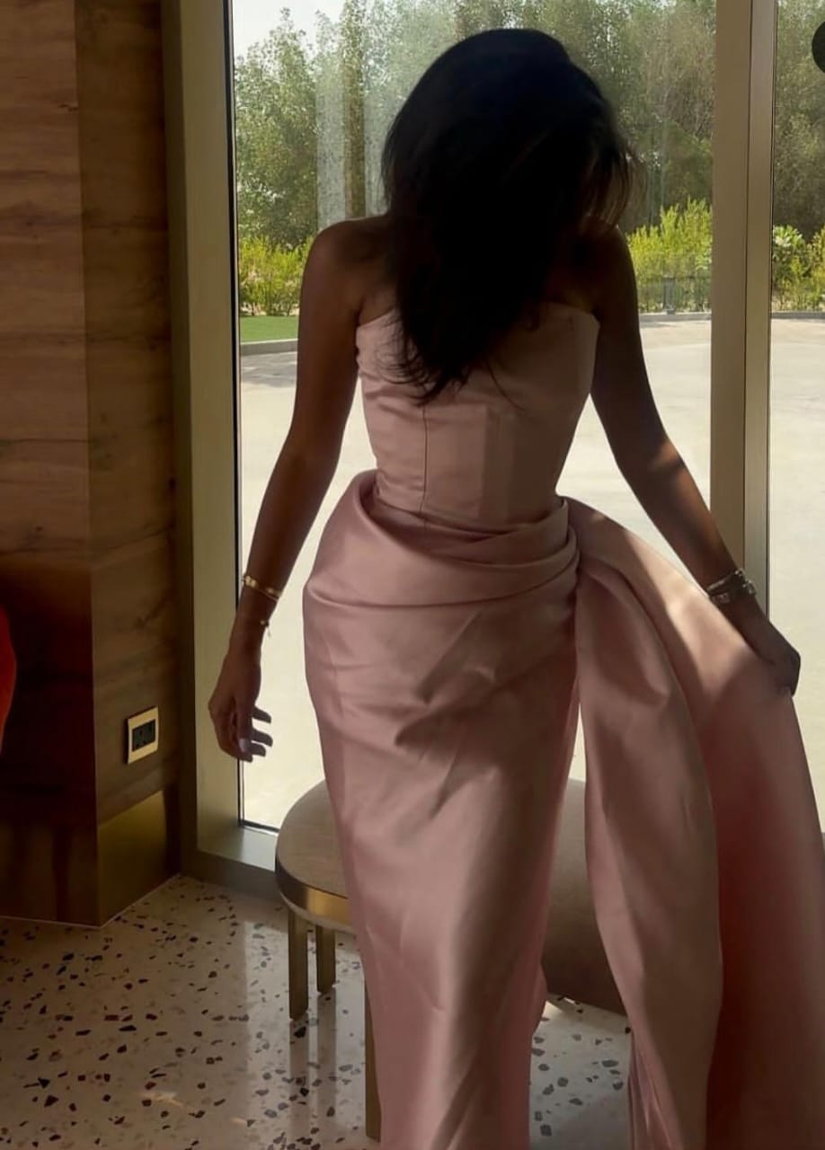 Elegant strapless dress