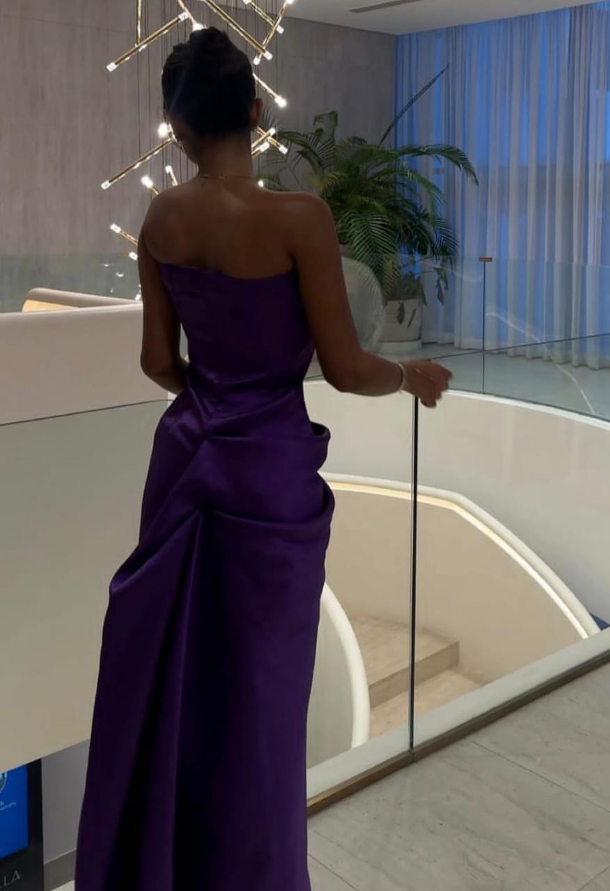 Elegant Women's evening gown
