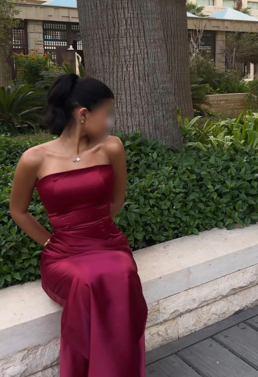 Elegant Women's wedding dress