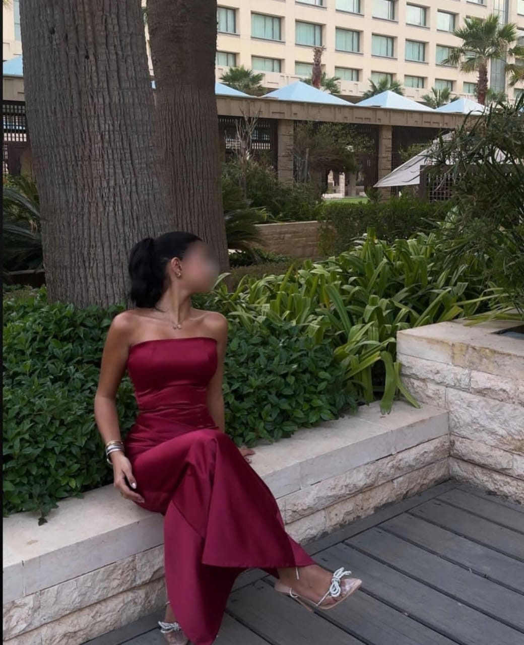 Elegant Women's wedding dress
