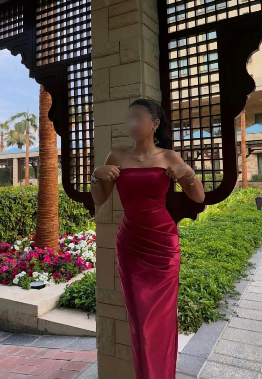 Elegant Women's wedding dress