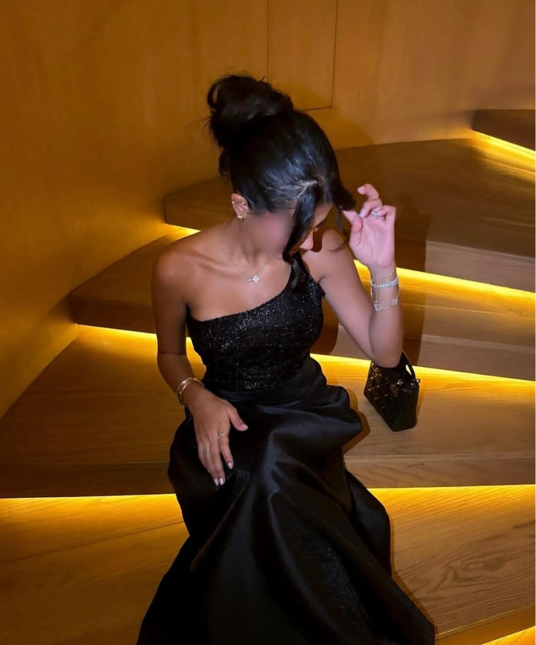 Elegant Women's wedding dress