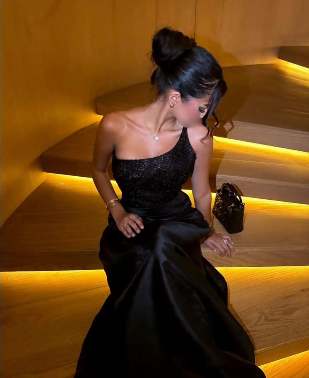 Elegant Women's wedding dress