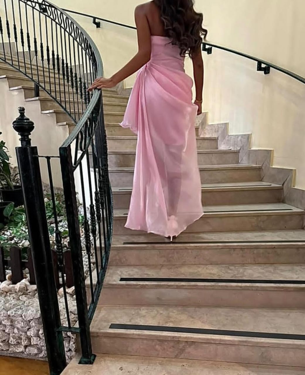 Elegant Women's wedding dress